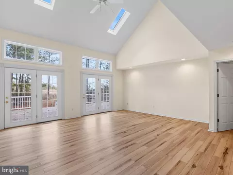 Living - 500 Fireside Ct, Dagsboro, DE 19939 photo 5 of 5