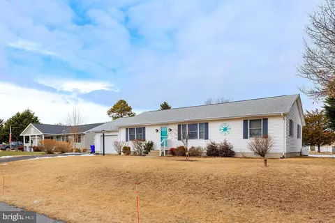 413 Katie St, Ocean View, DE 19970