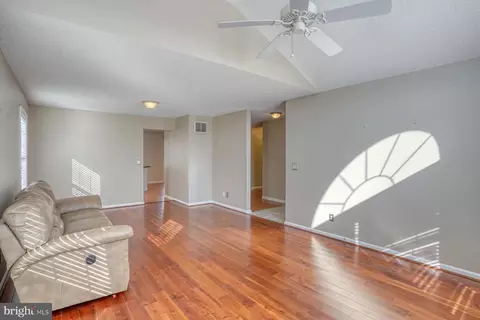 Living - 33095 Grape Vine Ct, Lewes, DE 19958 photo 5 of 6