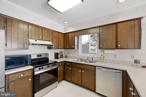 Kitchen - 37726 Lagoon Ln, Ocean View, DE 19970 photo 2 of 2