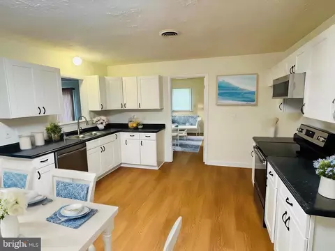 Kitchen - 31756 Mill Run Dr, Ocean View, DE 19970 photo 1 of 2