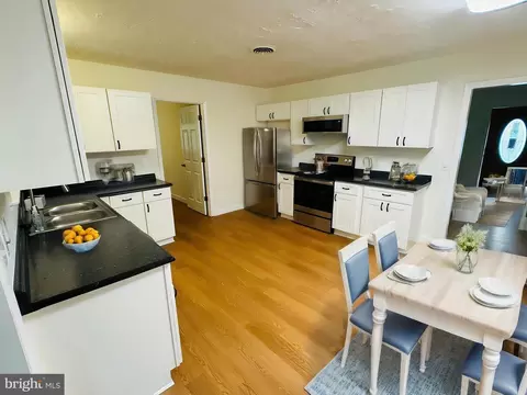 Kitchen - 31756 Mill Run Dr, Ocean View, DE 19970 photo 2 of 2