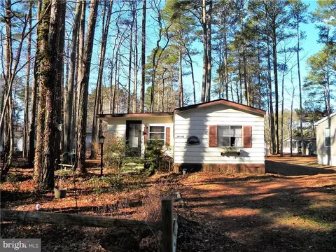 34490 Virginia Dr, Frankford, DE 19945