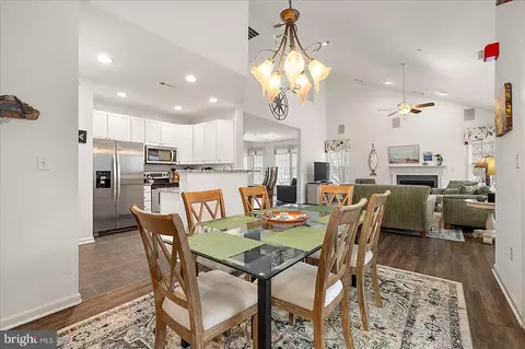 Dining - 45 Willow Oak Ave # B, Ocean View, DE 19970 photo 1 of 3