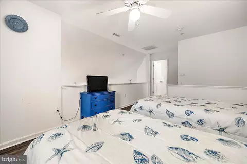 Bedroom - 45 Willow Oak Ave # B, Ocean View, DE 19970 photo 9 of 10