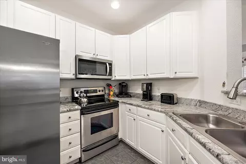 Kitchen - 45 Willow Oak Ave # B, Ocean View, DE 19970 photo 2 of 5