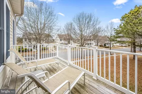 Exterior - 45 Willow Oak Ave # B, Ocean View, DE 19970 photo 4 of 12
