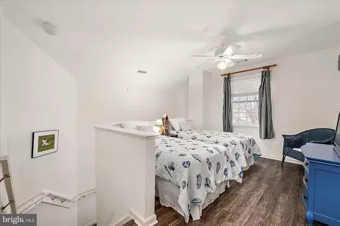 Bedroom - 45 Willow Oak Ave # B, Ocean View, DE 19970 photo 7 of 10
