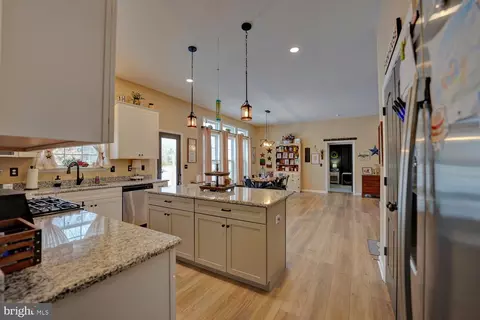 Kitchen - 20689 Wilson Rd, Georgetown, DE 19947 photo 5 of 5