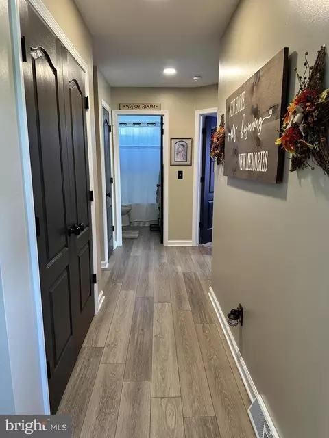 Entry Way - 20689 Wilson Rd, Georgetown, DE 19947 photo 1 of 12