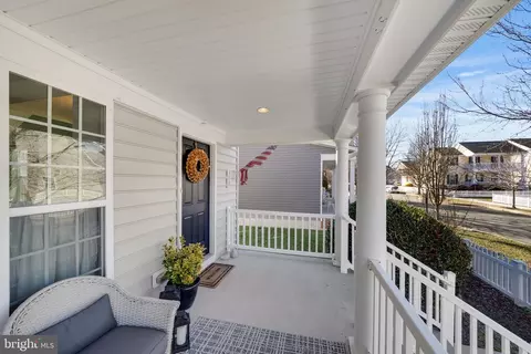 Exterior - 308 Grist Mill Dr, Milton, DE 19968 photo 5 of 10