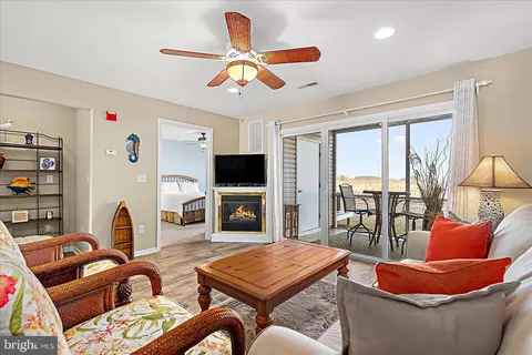 37456 Pettinaro Dr #6402, Ocean View, DE 19970