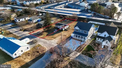 37162 Burton Ave, Rehoboth Beach, DE 19971