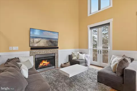Living - 658 Tingle Ave, Bethany Beach, DE 19930 photo 1 of 2
