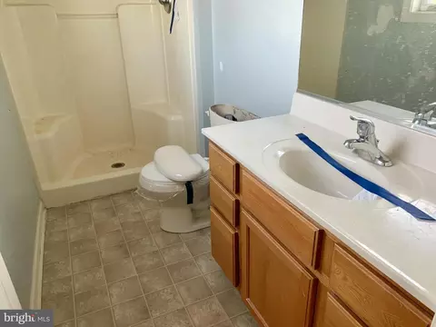 Bath - 17260 Phillips Hill Rd, Laurel, DE 19956 photo 1 of 1