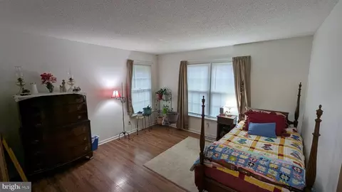 Bedroom - 32757 Pine Grove Rd, Laurel, DE 19956 photo 4 of 9