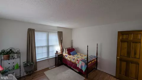 Bedroom - 32757 Pine Grove Rd, Laurel, DE 19956 photo 5 of 9