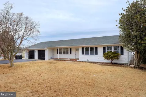 215 River Dr, Millsboro, DE 19966