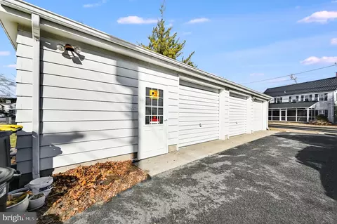 Exterior - 230 E Market St, Laurel, DE 19956 photo 1 of 2