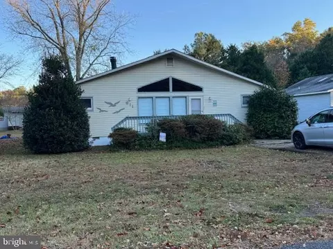 611 Holly Ct, Bethany Beach, DE 19930
