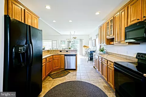 Kitchen - 31402 Point Dr, Lewes, DE 19958 photo 4 of 6