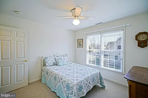 Bedroom - 31402 Point Dr, Lewes, DE 19958 photo 6 of 15