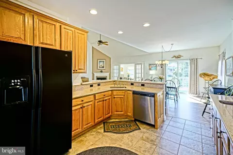 Kitchen - 31402 Point Dr, Lewes, DE 19958 photo 5 of 6