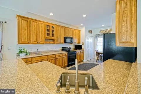 Kitchen - 31402 Point Dr, Lewes, DE 19958 photo 1 of 6
