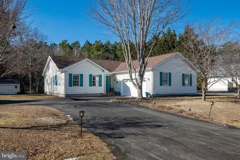 19648 Doe Dr, Georgetown, DE 19947