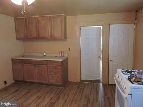 Entry Way - 403 Mulberry St, Milton, DE 19968 photo 2 of 3