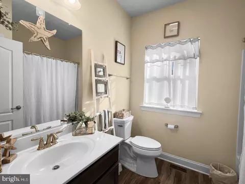 Bath - 18399 Emerson Way, Georgetown, DE 19947 photo 2 of 3