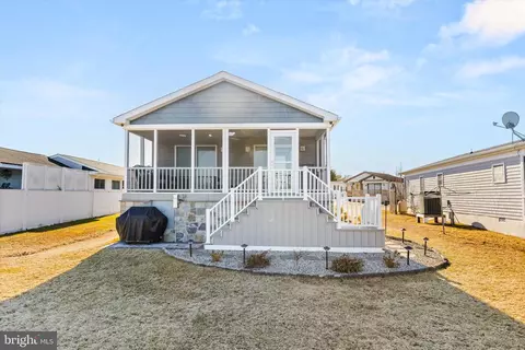 21791 F St #19166, Rehoboth Beach, DE 19971