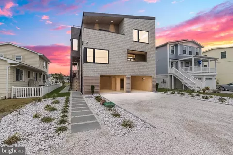 16 W Atlantic St, Fenwick Island, DE 19944
