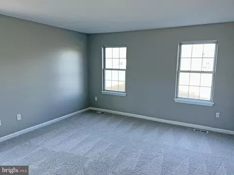Living - 21630 Hackney Cir, Lincoln, DE 19960 photo 2 of 2