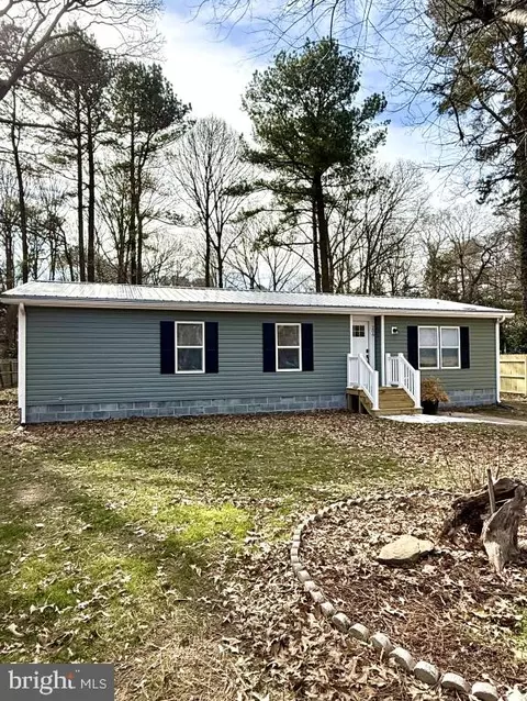 206 N Lake Dr, Milton, DE 19968