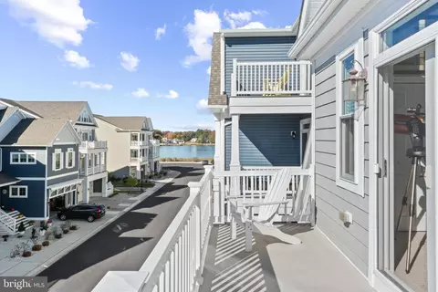 Exterior - 38122 River St #6, Ocean View, DE 19970 photo 10 of 13