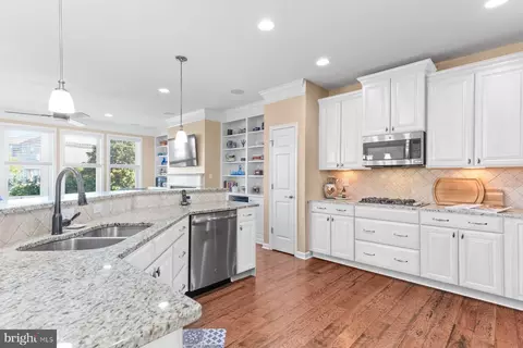 Kitchen - 38122 River St #6, Ocean View, DE 19970 photo 4 of 7