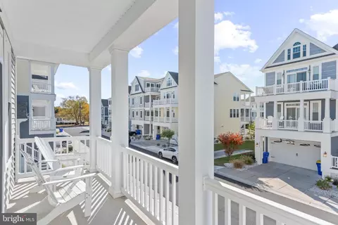 Exterior - 38122 River St #6, Ocean View, DE 19970 photo 6 of 13