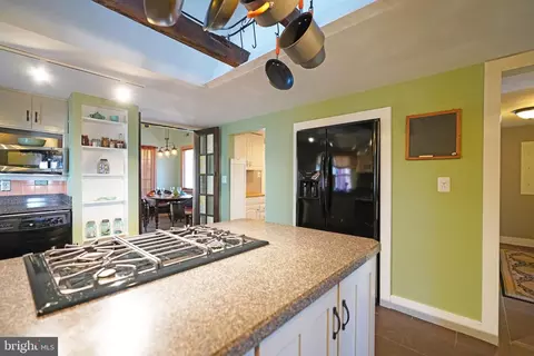 Kitchen - 118 Broad St, Milton, DE 19968 photo 5 of 7
