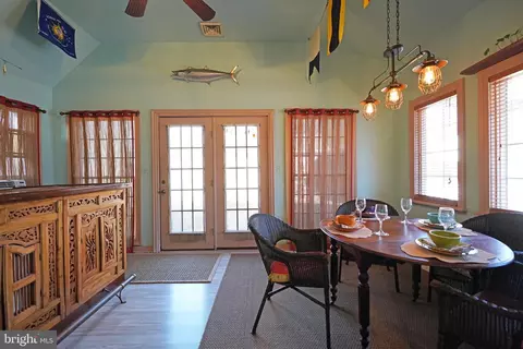 Dining - 118 Broad St, Milton, DE 19968 photo 1 of 4