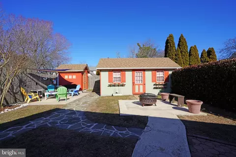 Exterior - 118 Broad St, Milton, DE 19968 photo 5 of 29