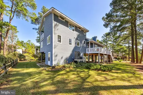 Exterior - 939 Pine Tree Ln, Bethany Beach, DE 19930 photo 9 of 10