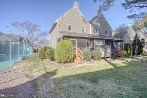 533 Hudson Ave #B, Bethany Beach, DE 19930