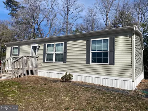 9616 Forest Dr, Seaford, DE 19973