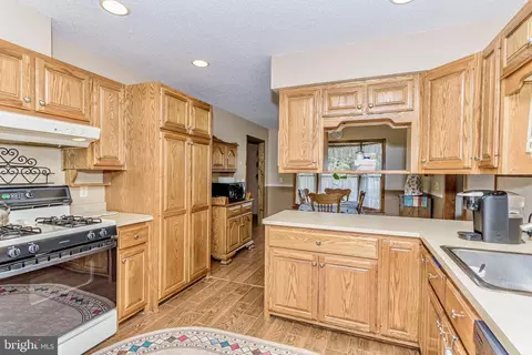 Kitchen - 24604 Peterkins Rd, Georgetown, DE 19947 photo 1 of 4