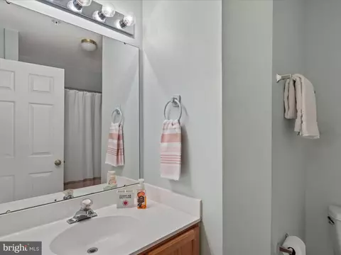 Bath - 18 Calvert St #59, Ocean View, DE 19970 photo 1 of 3