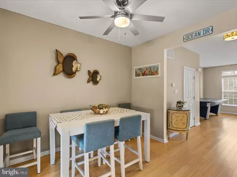 Dining - 18 Calvert St #59, Ocean View, DE 19970 photo 4 of 4
