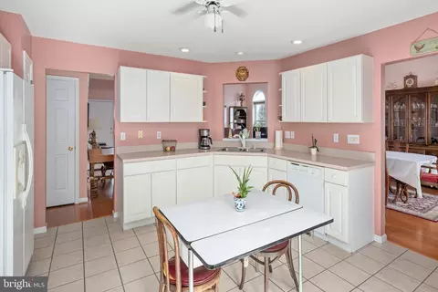 38472 Milda Dr, Ocean View, DE 19970 photo 9