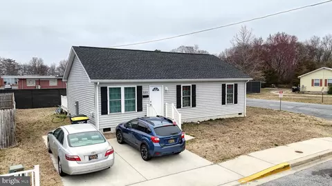 533 W 7th St, Laurel, DE 19956 photo 1