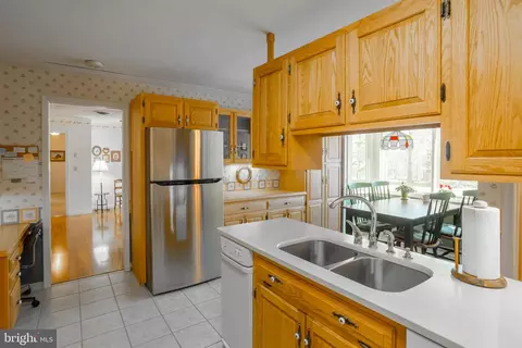Kitchen - 24 Fairway East Dr, Georgetown, DE 19947 photo 3 of 5